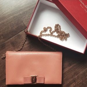 Salvatore Ferragamo Vara Bow Wallet on Chain